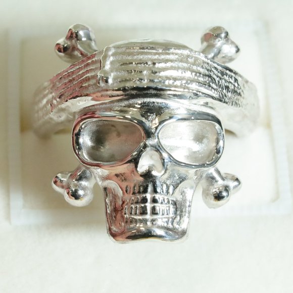 Pirate Skull Ring - Picture 1 of 7